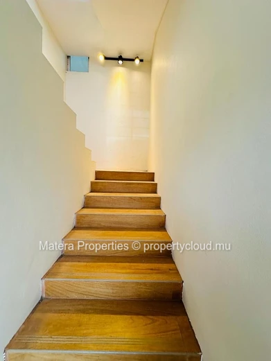 Stunning 4-Bedroom Villa with Private Pool in Péreybère.