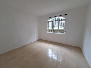 Bureau de 5 Chambres