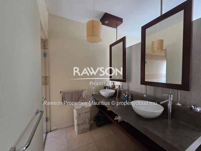 4-Bedroom Villa | Private Pool | Secure | Pereybere