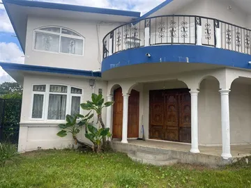  Detached House For Rent In St-Paul.