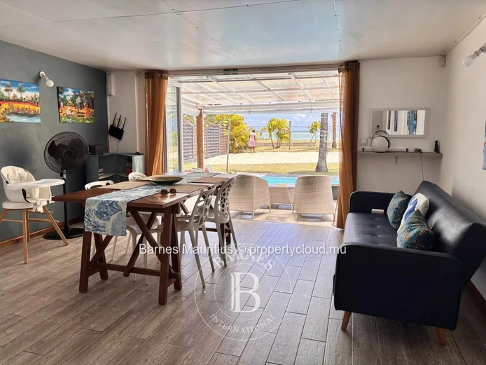 RIAMBEL- Propriété pieds dans l'eau - 3 Villas