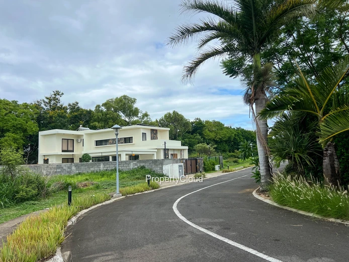 For Sale - Plot Of Land - Gated Community - Bambous