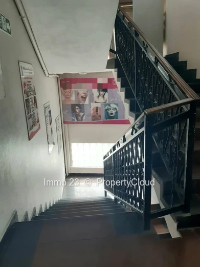 Commercial Space - 408m2 - Rose Hill - Ref. BU52631VE