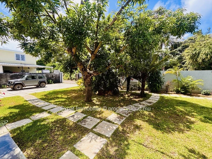 120M² Two-Bedroom Single-Storey House, Pets Welcome – Grand Gaube