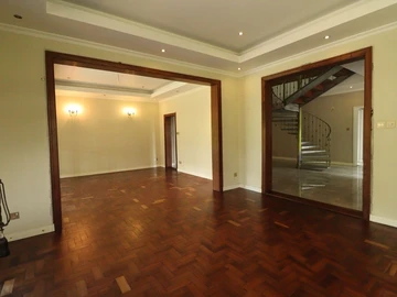 Maison de 8 Chambres