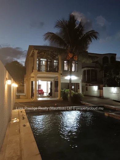 Villa 4 chambres avec piscine privée à Bain Boeuf | Location long terme | Rs 90,000