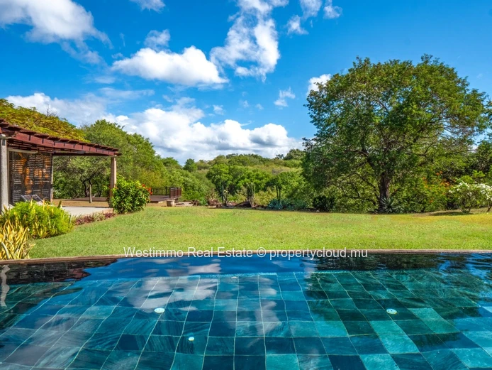 Villa de prestige 5 chambres sur un domaine golfique à Tamarin