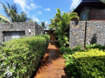 5 Bedroom Villa