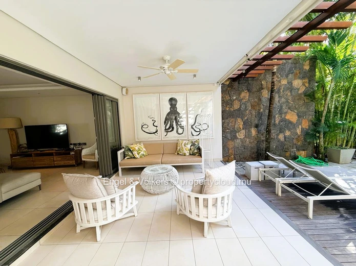 Luxury Townhouse with Private Pool & Golf Views in Anahita
