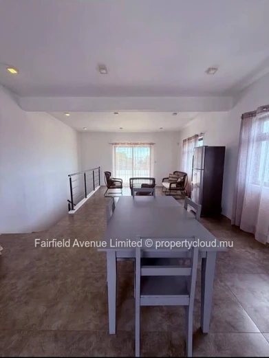 Maison meublée 3 chambres avec bureau à louer à Coromandel