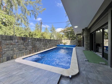 7 Bedroom House