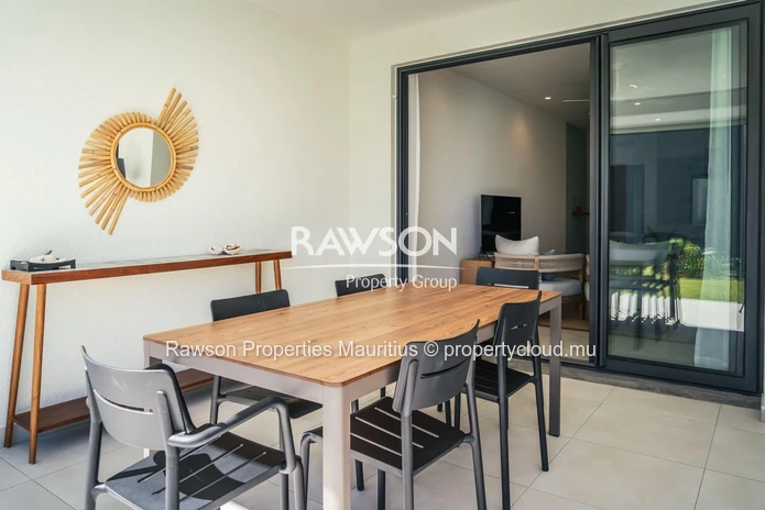 3 Bedroom Beachfront Apartment | Pool And Garden | Poste Lafayette | Lease Hold