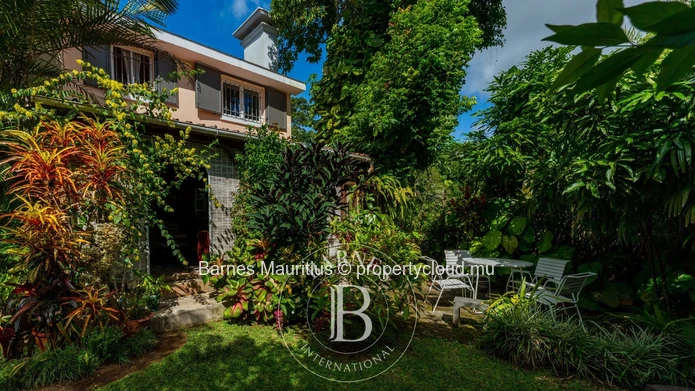 FLOREAL - Charming & Cozy Family Home - 4 bedrooms