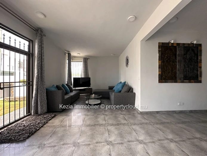 Modern Duplex Near The Beach