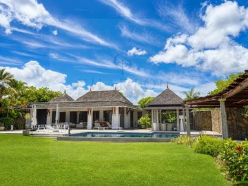 5 Bedroom Villa