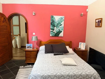 5 Bedroom Villa