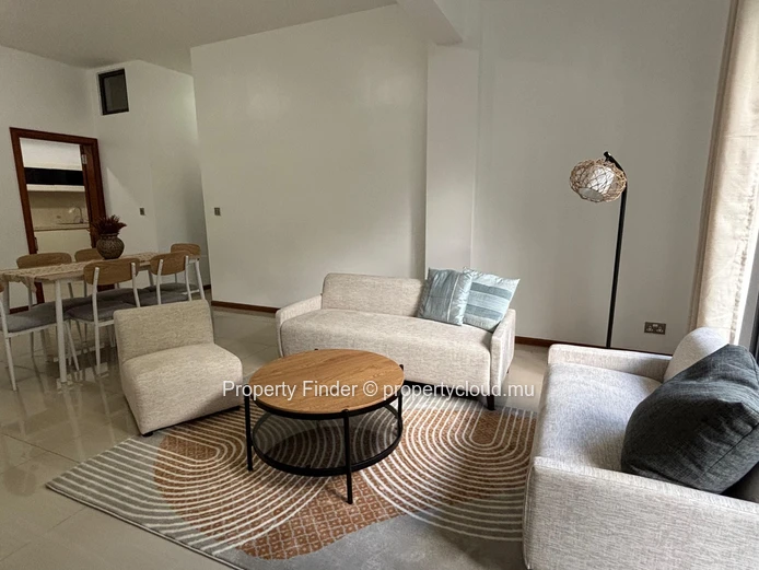 Appartement rénové de 3 chambres au centre de Beau Bassin