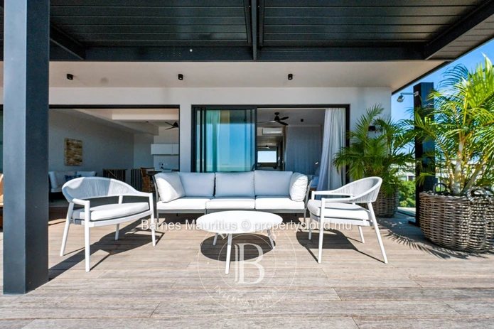 POINTE AUX CANONNIERS - sea view penthouse with 3 bedrooms
