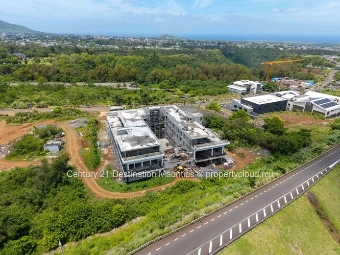 Premium Showrooms & Offices for Sale at Bagatelle Junction, Moka Smart City – Green Business Hub