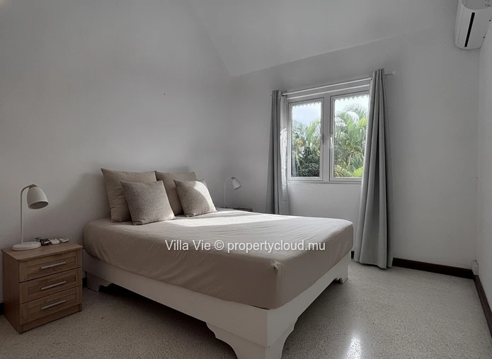  Bain Boeuf - Fully renovated duplex with 3 bedrooms with garden & common swimming pool (Sole Mandate)