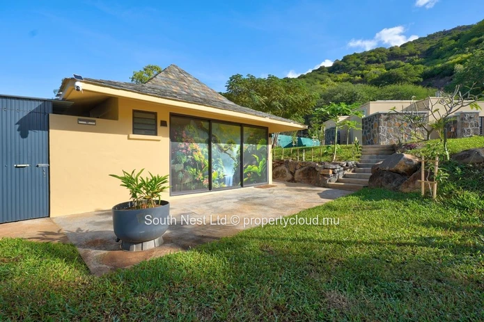 Villa familiale exceptionnellement rénovée avec vue panoramique sur les montagnes