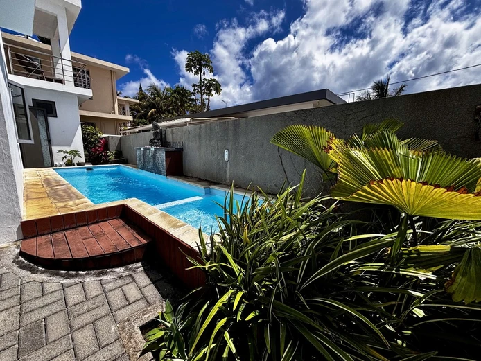 Appartement 2 chambres avec piscine dans un environnement verdoyant – Pointe aux Canonniers