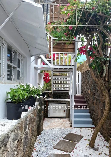 Péreybère - Charming one-bedroom apartment (Sole Mandate)