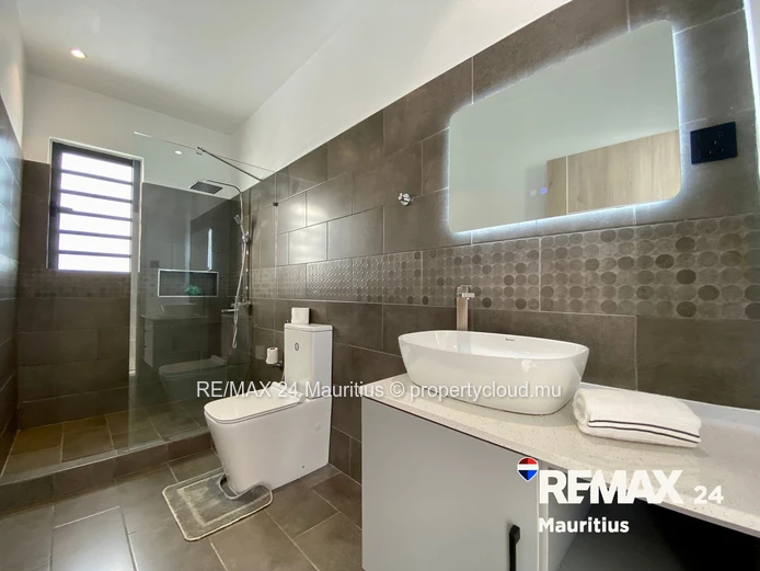 Surfer’s Paradise - New Modern Villa for Rent in La Gaulette