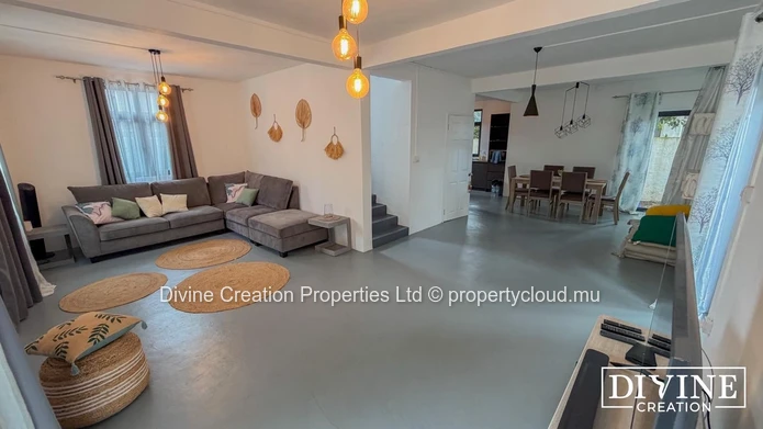 Maison À Vendre – Morcellement L’Abri, Pampemousses