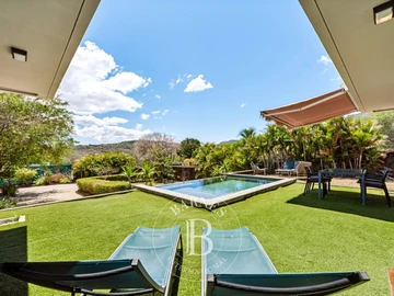 5 Bedroom Villa