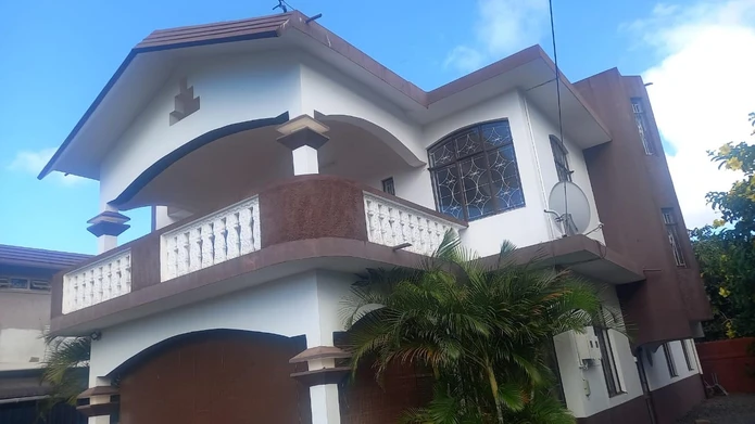 L'etage d'une charmante maison à louer à Baie du Tombeau,
