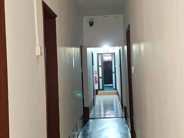 5 Bedroom Apartment