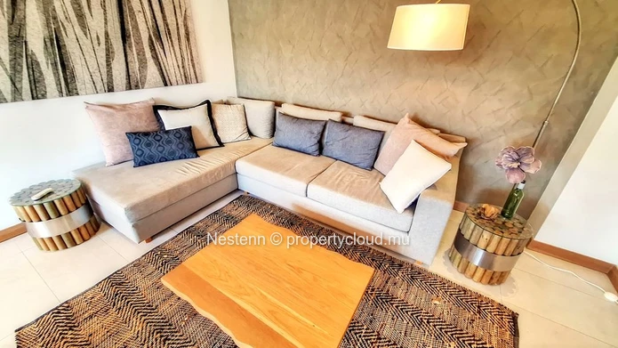 2-bed penthouse in a prestigious parc