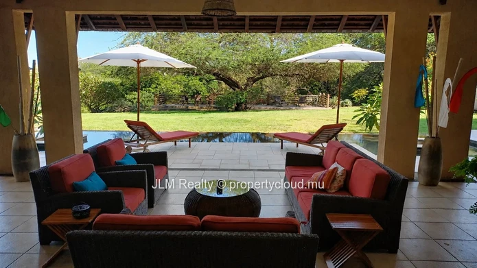 À louer : Villa de prestige 4 chambres avec piscine sur grand terrain, Tamarina, Île Maurice