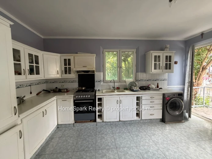 Spacious Multi-Level House for Sale – Morcellement Anna, Flic en Flac