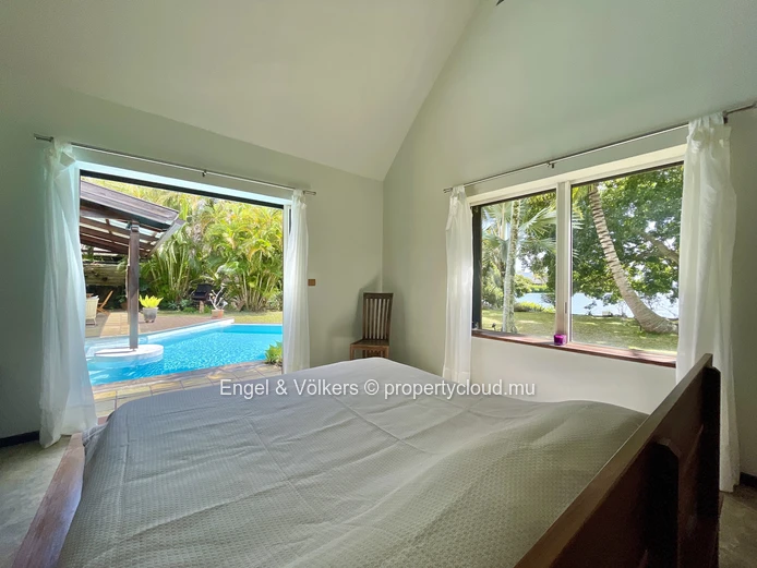 Seafront Villa with Private Pool for rent at Poste de Flacq