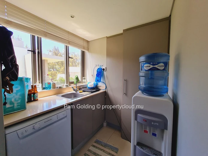 Spacious 3-Bedroom Penthouse with Private Pool – Steps from the Beach, Fully Furnished