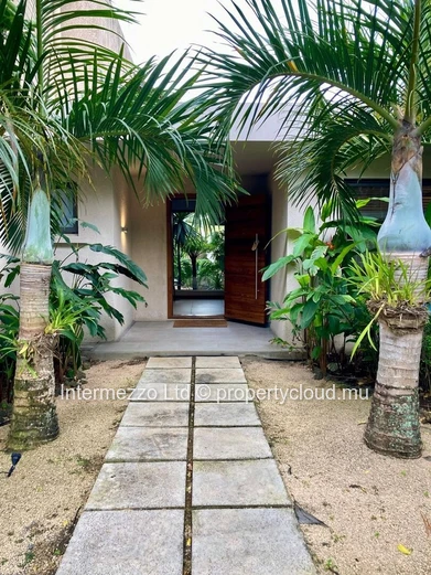 PDS Villa for Sale Grand Gaube Mauritius – 4 Bedrooms 276 m² Private Pool & Hotel Services | Ref. THALASSA