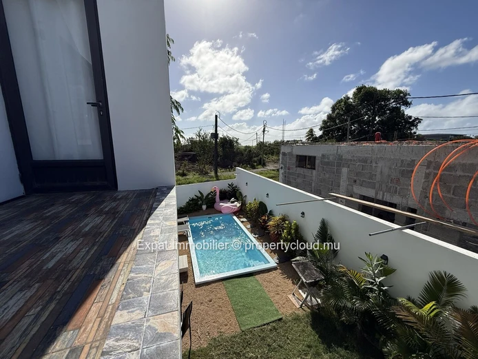 Contemporary 5-Bedroom Villa With Private Pool And Spacious Rooftop – Fond Du Sac