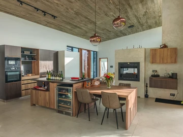 4 Bedroom Villa