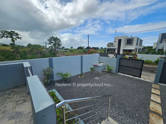 Duplex moderne et neuf de 3 chambres 