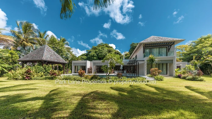 6-Bedroom Villa with Pool and Garden Views – Anahita, Beau Champ