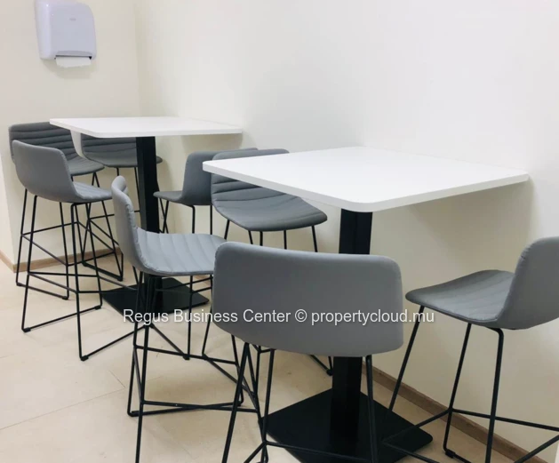 Espace de bureau privé pour 3 personnes à Regus Downtown