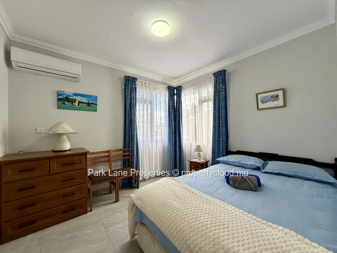 Family detached home with private pool near forest