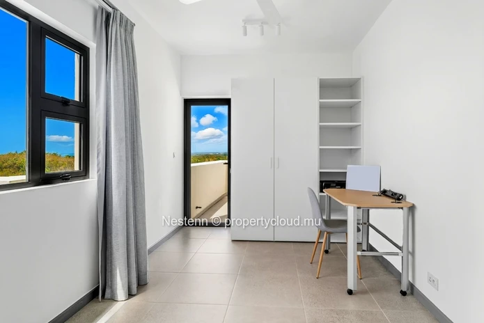 Superbe penthouse de 3 chambres en résidence sécurisée face à la mer