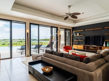 5 Bedroom Villa