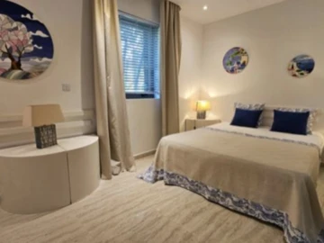 5 Bedroom Villa