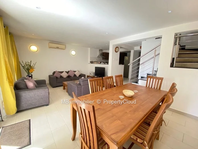 Triplex for rent in Pereybere