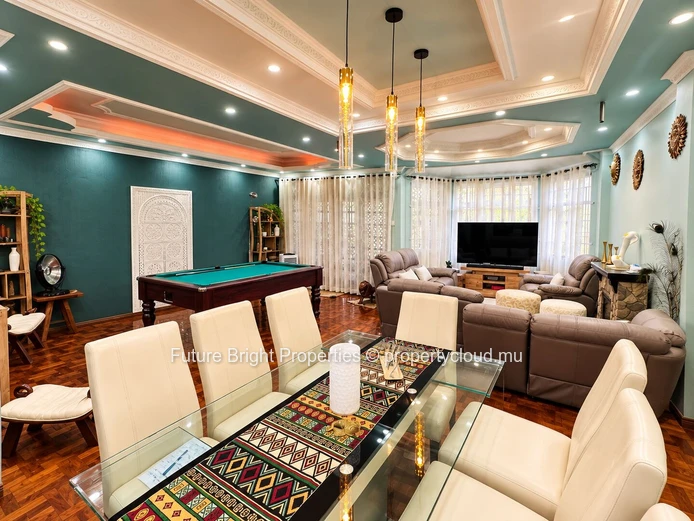A Warm & Charming Family Home in the Heart of Curepipe