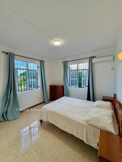Villa 3 chambres , jardin et piscine, animaux acceptes, Calodyne
